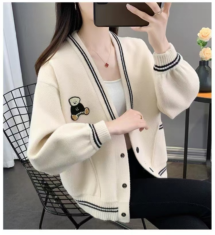 ​​Women's Cozy Bear-Pattern Knit Cardigan – Solid Color College Style Sweater (Mint/Black/Ash/Apricot, One Size Fits Most)​​_voghion.com