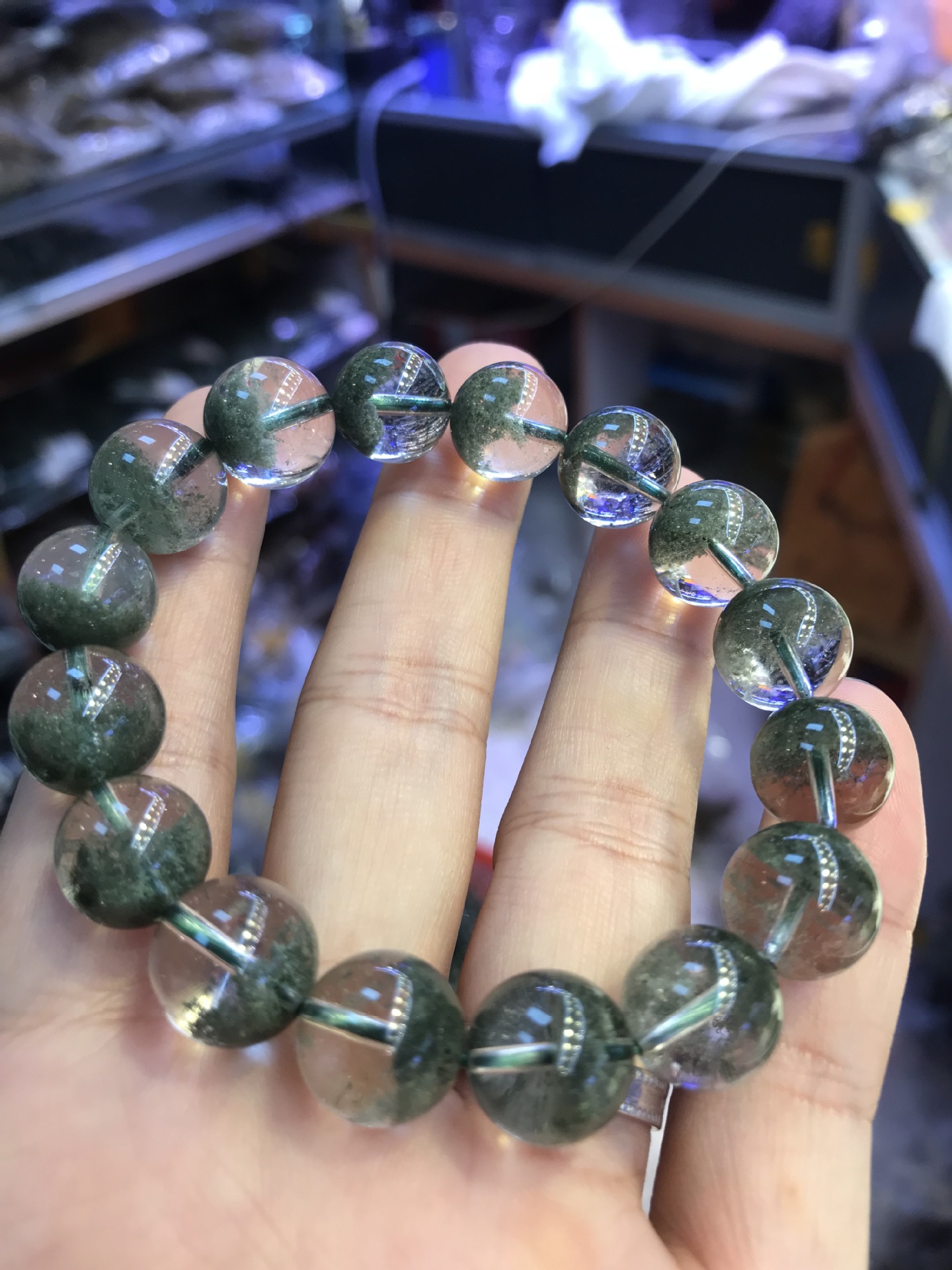 5DB55BF2-BC6C-45EA-9CF7-306B3F