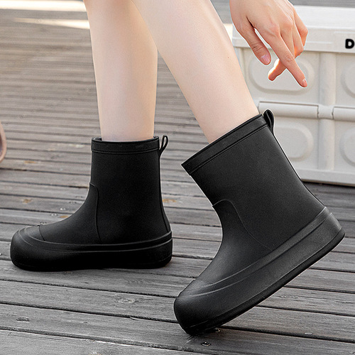 Women's Rain Boots 2024 New Waterproof Water Shoes for Women, Simple Style, Outwear Short Leg Insulated Warm Shoes