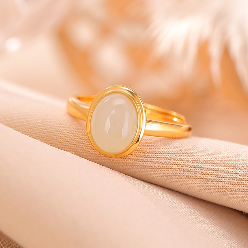 Nhẫn bạc S925 mạ vàng nước đỏ đính ngọc thanh thủy mặt trứng phong cách retro — Kiểu ngọc bích