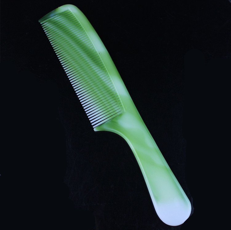 Factory direct supply will sell gifts Jianghu stall discount constantly large, medium and small beef tendon comb hairdressing comb wholesale