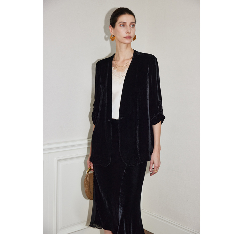 Silk Velvet Blazer for Women 2026 Autumn and Winter New Style Simple Three-Quarter Sleeve Workwear V-Neck Mulberry Silk Top