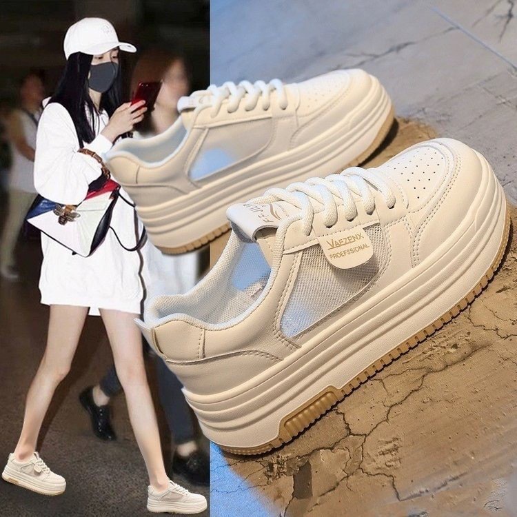 Pequeños zapatos blancos para mujeres primavera y verano 2024 nuevos zapatos de estilo universal zapatos de suela gruesa zapatos casuales de malla transpirables zapatos de mujer