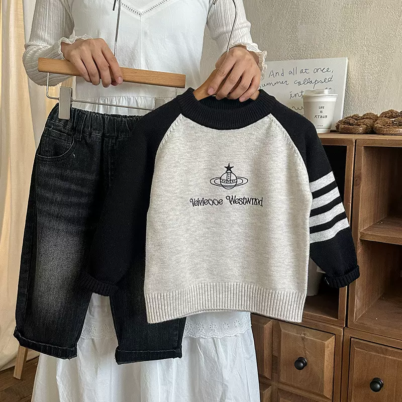 男童圆领毛衣2025秋季新款童装男孩星球保暖插肩袖长袖休闲毛线衫