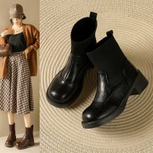 2025秋冬季新款圆头马丁靴女中跟短靴粗跟针织毛线靴棕色软皮靴子