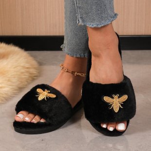 2025 Nuevo patrón de abeja de dibujos animados europeo y americano nuevo transfronterizo zapatillas de peluche rojo blanco negro ninguno