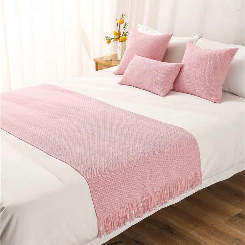 Покрывало на кровать однотонное однослойное с кисточками для отелей и гостевых домов, декоративное, в стиле инс
