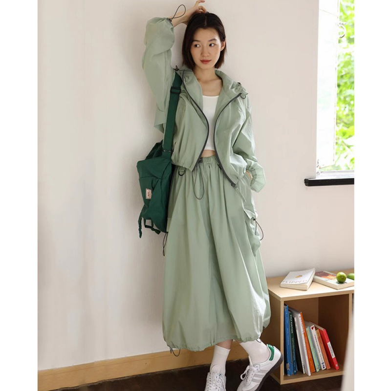 女性用夏のアウトドアレジャースポーツ日焼け止めスーツ、ゆったりとした多用途のジャケット、ショートパンツ、裏地付きロングスカート、2点セット|undefined