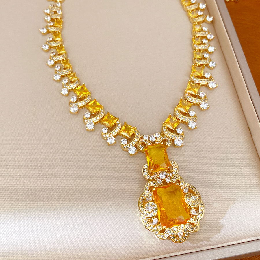 Collar de encaje cuadrado de piedra de martillo lujoso ligero nicho palacio estilo estilo exquisito conjunto de joyería estilo retro