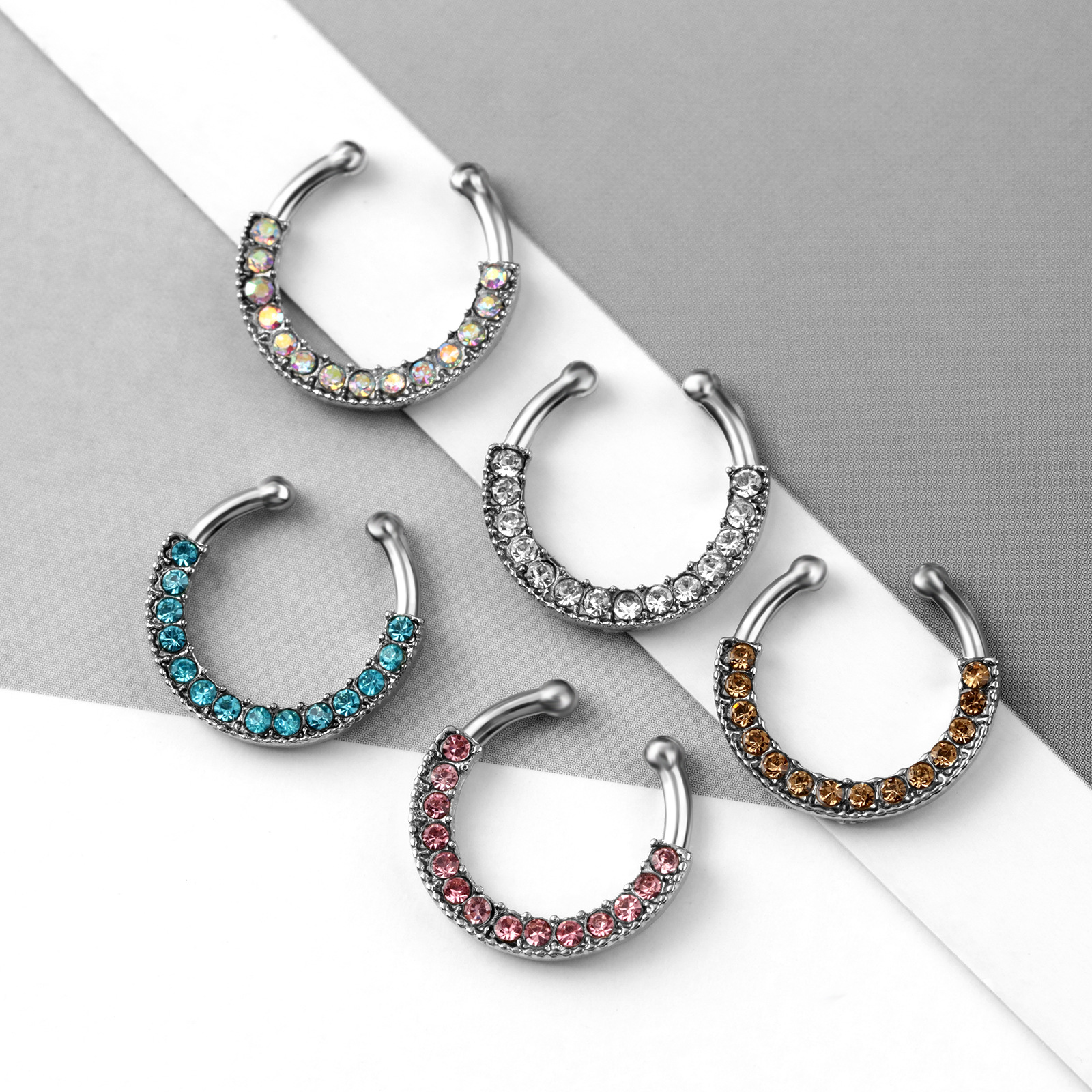 Næsepiercing i rustfrit stål geometrisk ring med diamant_voghion.com