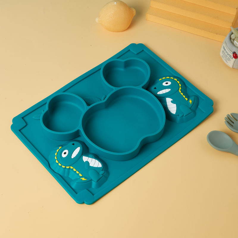 婴儿苹果恐龙硅胶餐盘一体式分格餐盘儿童可爱卡通硅胶餐具厂家