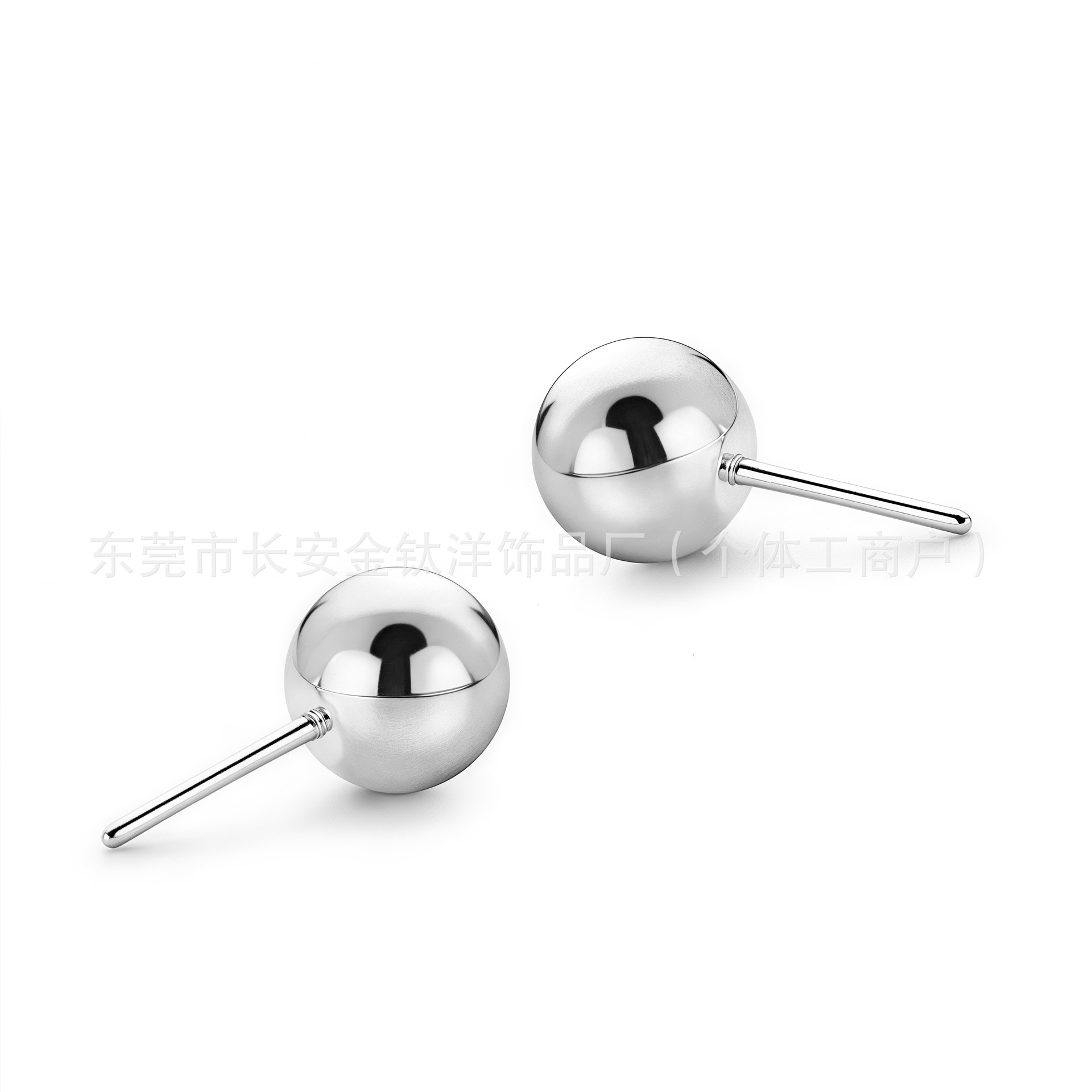 Pointed titanium steel lip stud product view