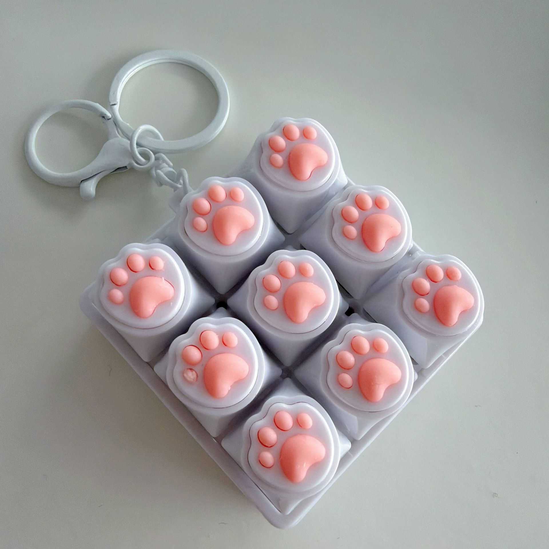 Nine-key white shell - white cat paw - lobster clasp