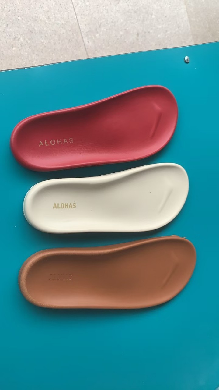 头层牛皮鞋里革垫脚革鞋垫革厂家批发供应家具皮革装饰材料真皮