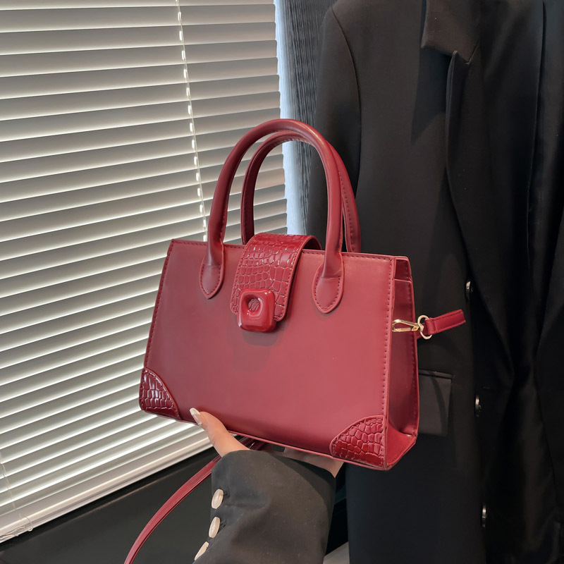 Moda popular textura retro 2025 primavera color sólido nuevo bolso de mensajero moda estilo occidental costura portátil pequeño bolso cuadrado