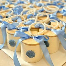 手工中式绣片款喜糖盒厂家供应 喜糖盒2025新款婚礼订婚礼盒糖盒