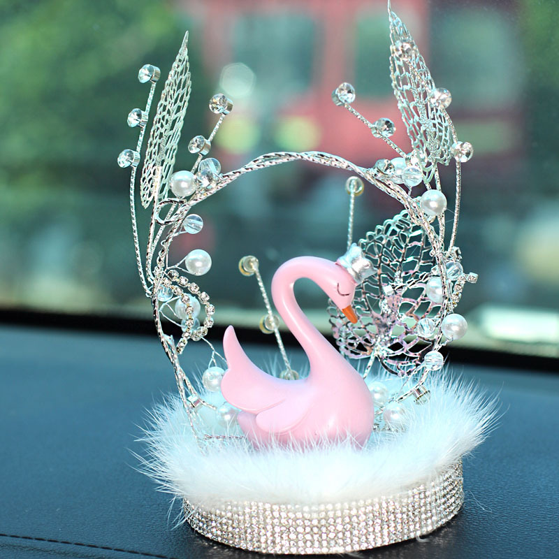 Decoración de coche pareja creativa cisne coche consola central decoración ins accesorios de coche femenino