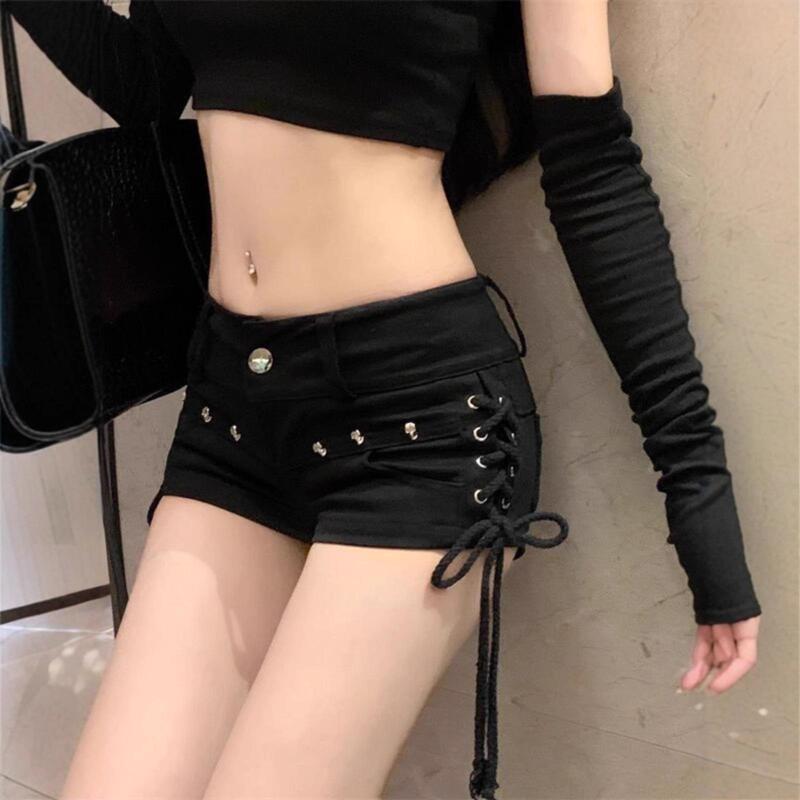 Trendy Influencer Style Hot Pants for Women, Y2K Retro Nightclub Sexy Low-Waist Bodycon Studded Denim Super Short Shorts Trendy Influencer Style Hot Pants for Women, Y2K Retro Nightclub Sexy Low-Waist Bodycon Studded Denim Super Short Shorts