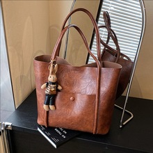复古时尚手提托特包包女2025冬新款油蜡皮单肩包通勤大容量腋下包