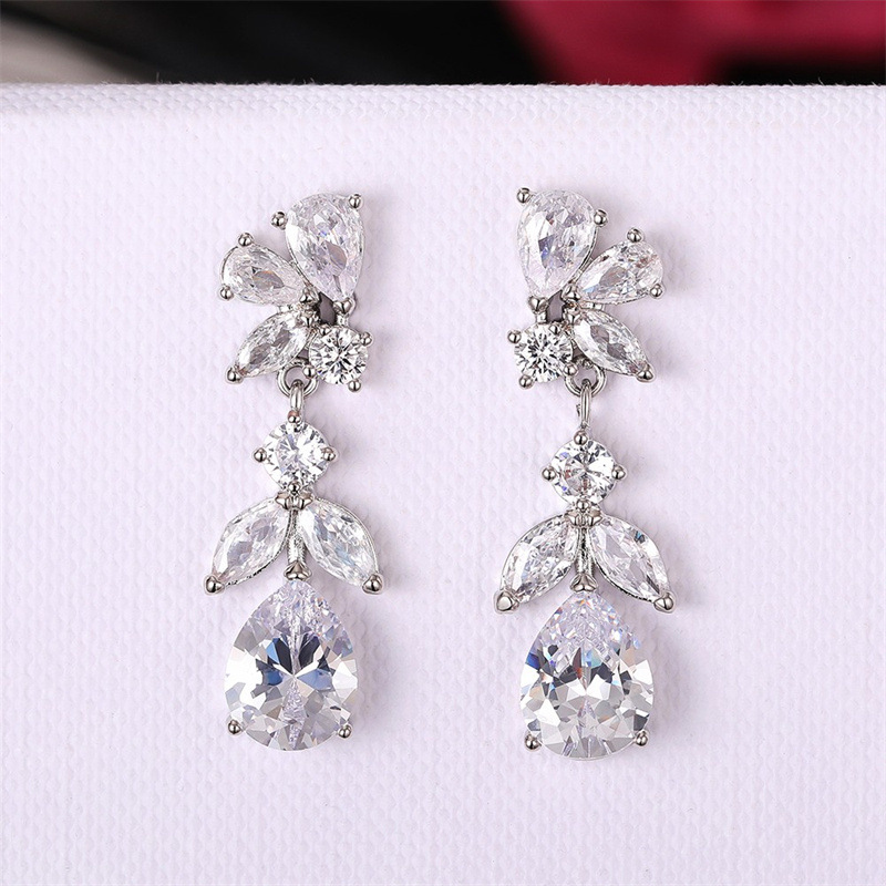 Women's Gender 1 Pair Simple Style Shiny Leaf Water Droplets Inlay Copper Zircon Drop Earrings