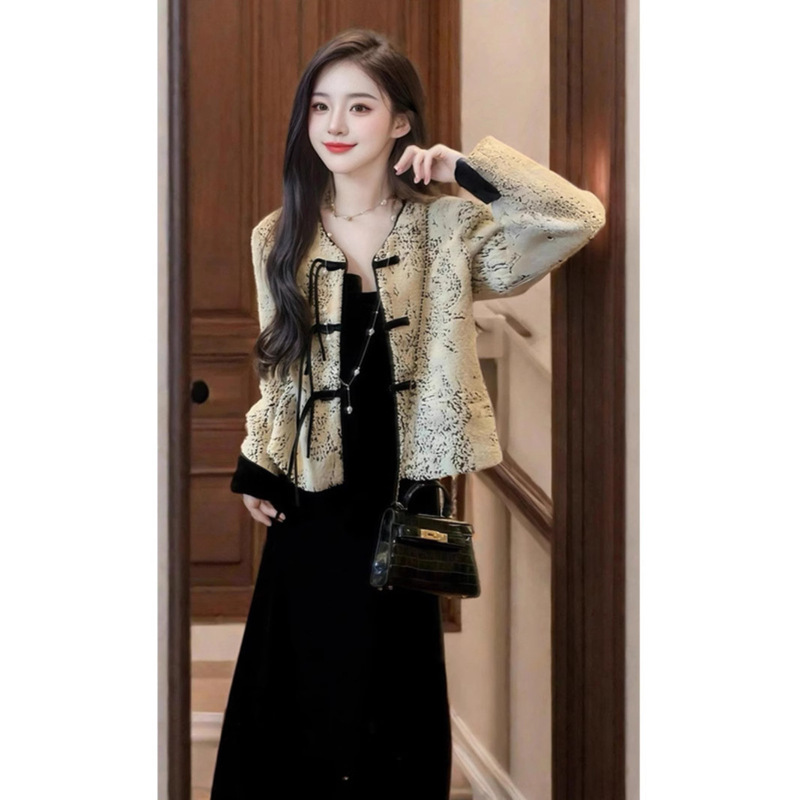 New Chinese Style Temperament Guofeng Short Coat Women's Autumn and Winter New Fashion Velvet Sling dress Cool Two-piece Set