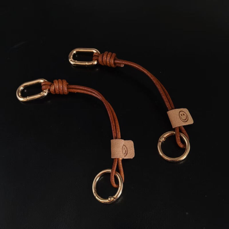 Hand-Woven Original Short Keychain Lanyard Key Decoration Pendant Car Mirror Bag Hanging Ring Cowhide Rope Lanyard Hand-Woven Original Short Keychain Lanyard Key Decoration Pendant Car Mirror Bag Hanging Ring Cowhide Rope Lanyard