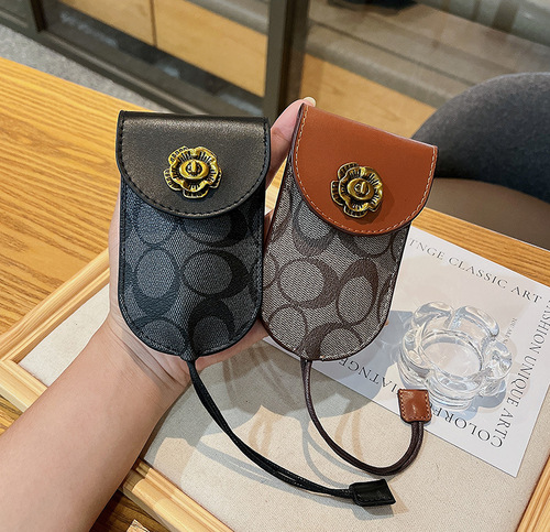 Retro Camellia Multi-functional Pull-out Car Key Holder Universal Men Women Car Key Protection Cover Storage Bag