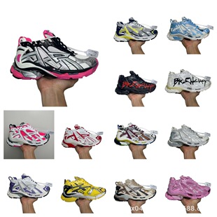 �羳�߰汾�����ߴ�Runner���f���eЬB��7.0����Ь��Ůͬ���ϵ�Ь