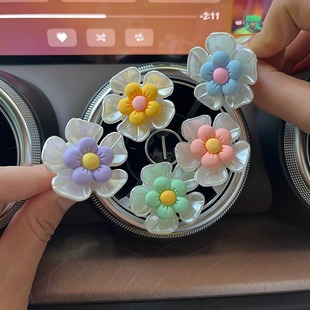 Car air conditioning air outlet clip aromatherapy decoration car decoration car deodorant perfume creative fresh flowers