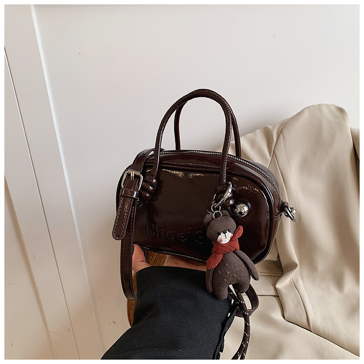 Retro soft leather solid color pillow bag for women, 2025 new trendy and fashionable single-shoulder crossbody bag, versatile hand-held bowling bag undefined