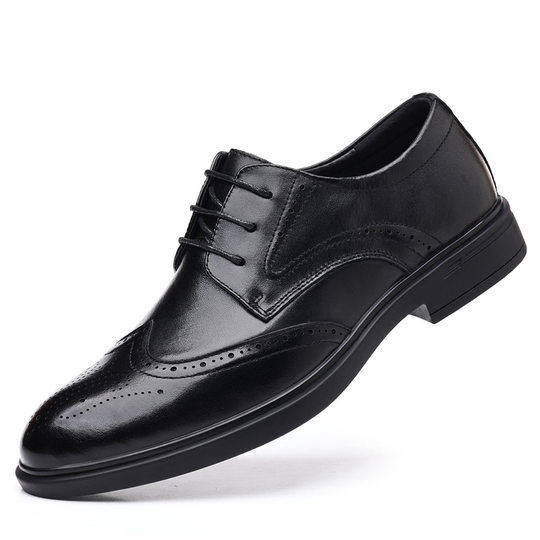 First layer cowhide new men's leather shoes brogue carved leather casual men's British Style soft bottom pointed men's shoes