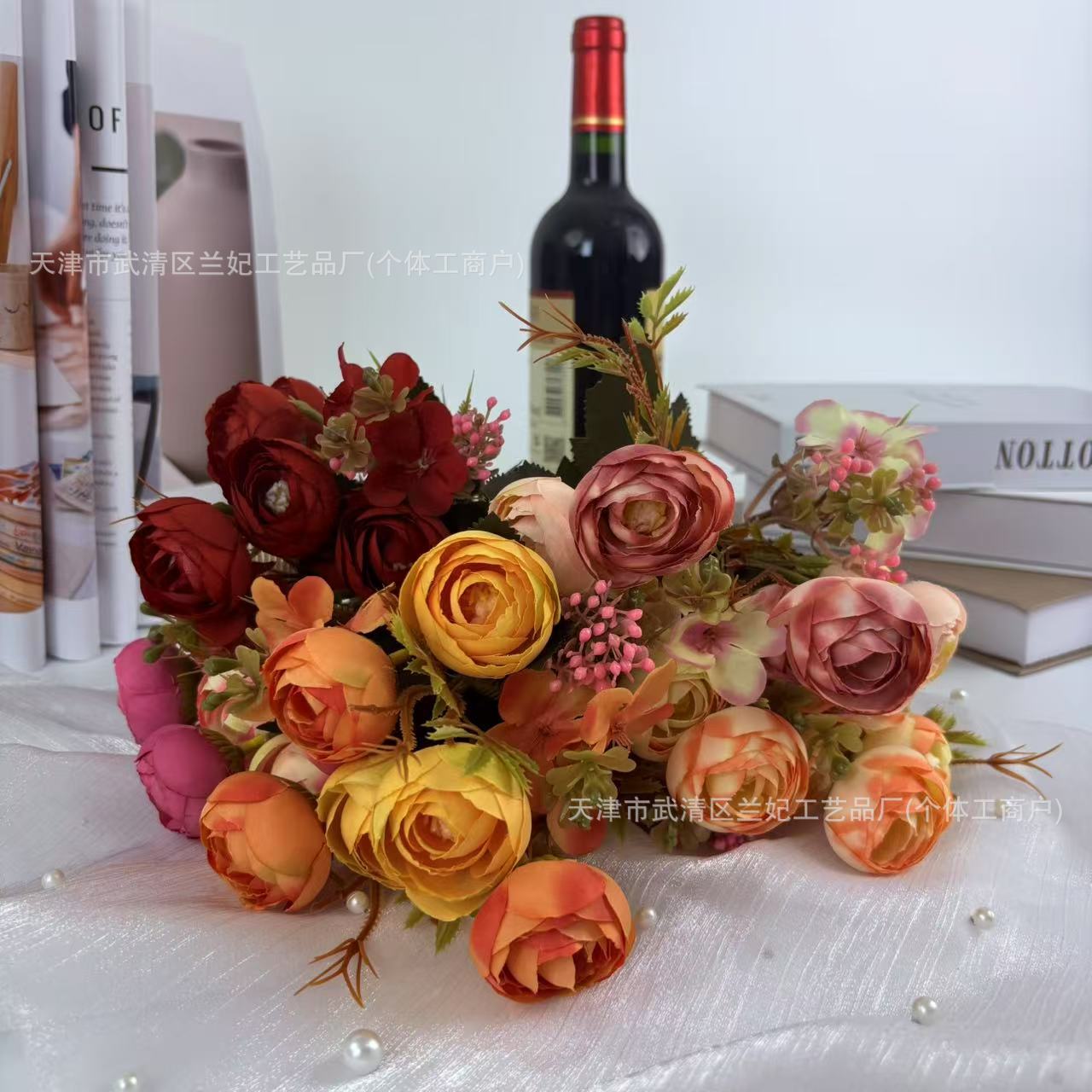 Simulación de colores otoñales, capullos de té, rosas de té, flores pequeñas, flores falsas, decoración del hogar, colocación del hotel, decoración del proyecto, boda transfronteriza
