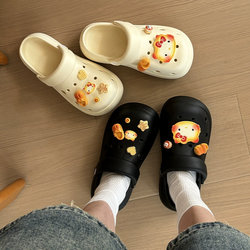 Симпатичные мультяшные пещерные туфли женщины 2025 года новые тапки Баотоу носить дикие дышащие нескользкие тапочки