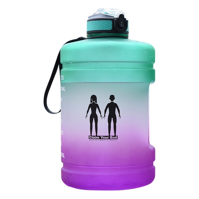 Capacidad transfronteriza deportes cubo taza portátil fitness más tamaño botella de agua con paja de plástico gradiente de color