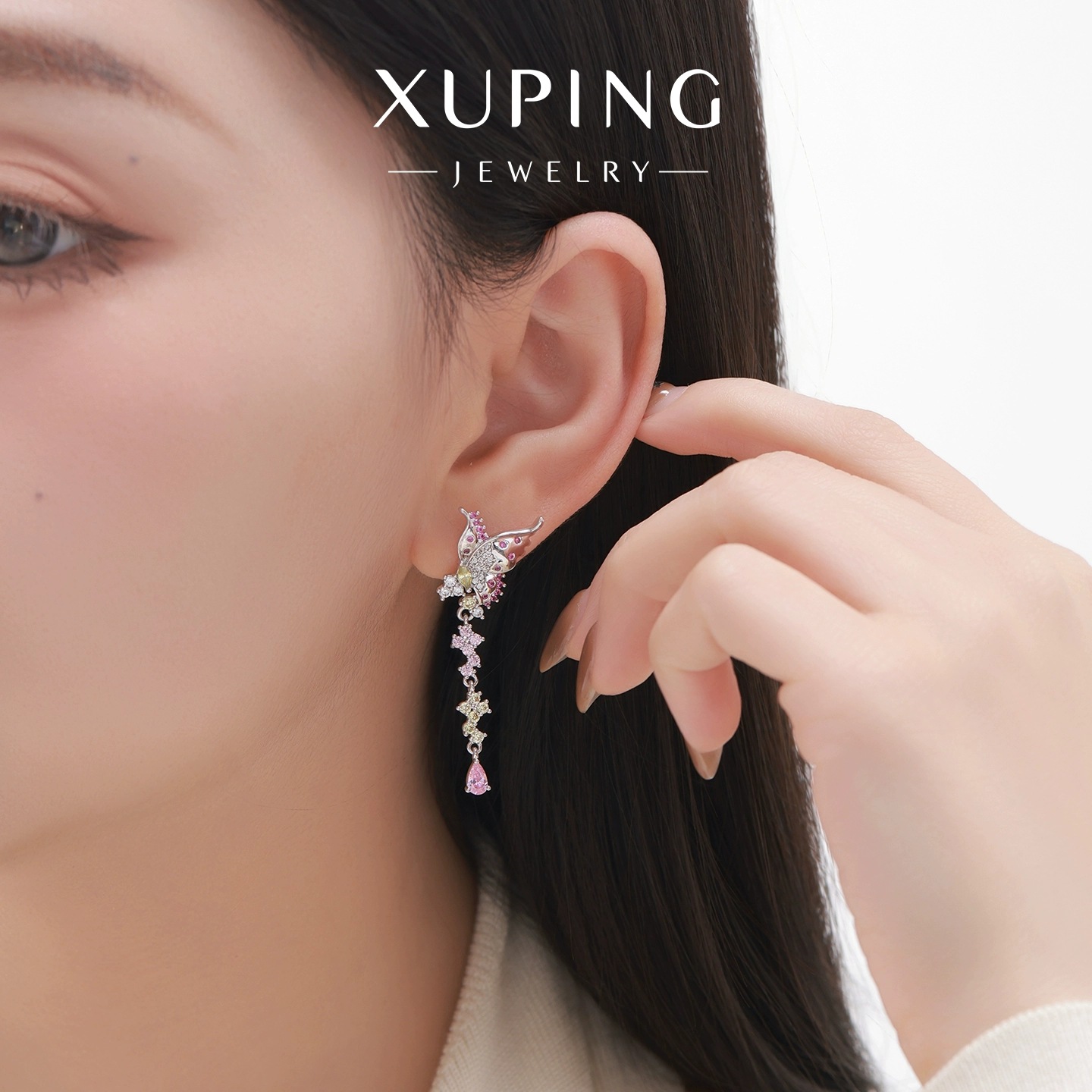 Xuping gemas artificiales largas mariposa simétrica pendientes de bordilla de moda ligera lujosa sensación de diseño de orejas para mujeres image 4