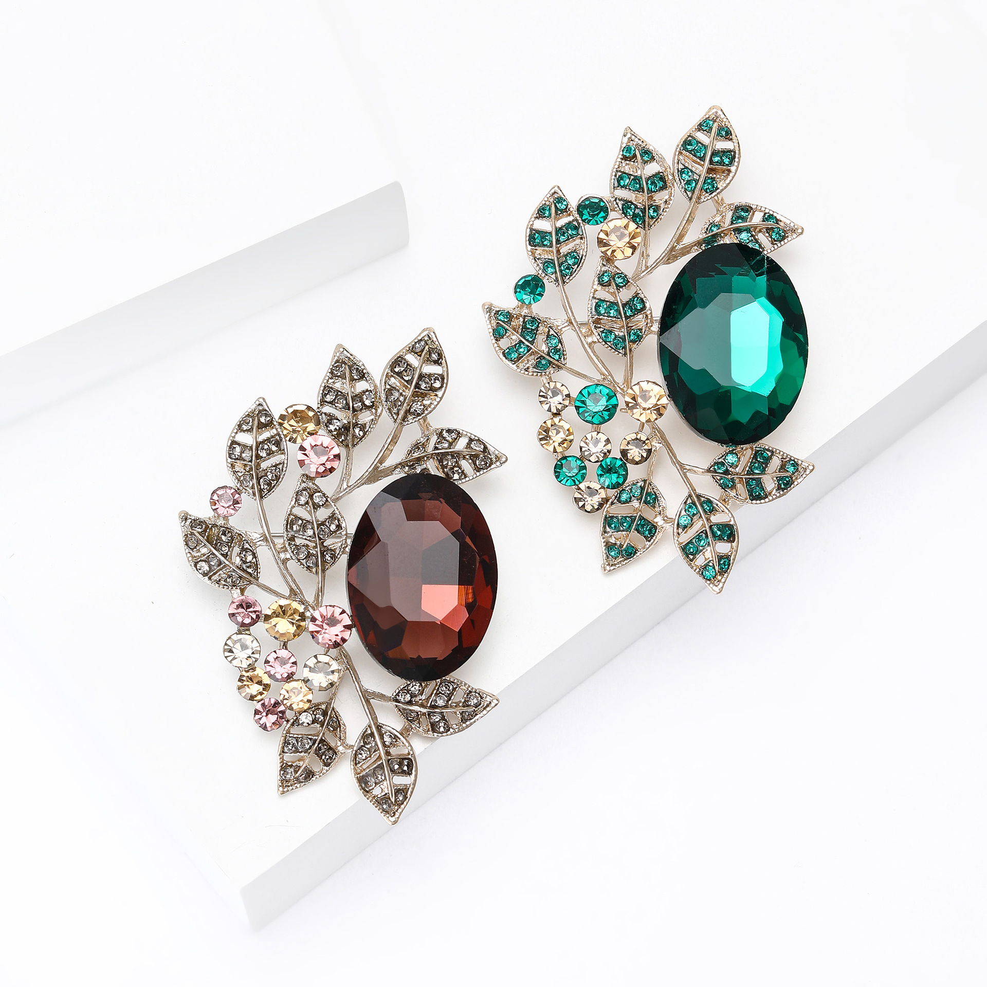 Spilla vintage da donna oro argento farfalla fiore perla cristallo_voghion.com