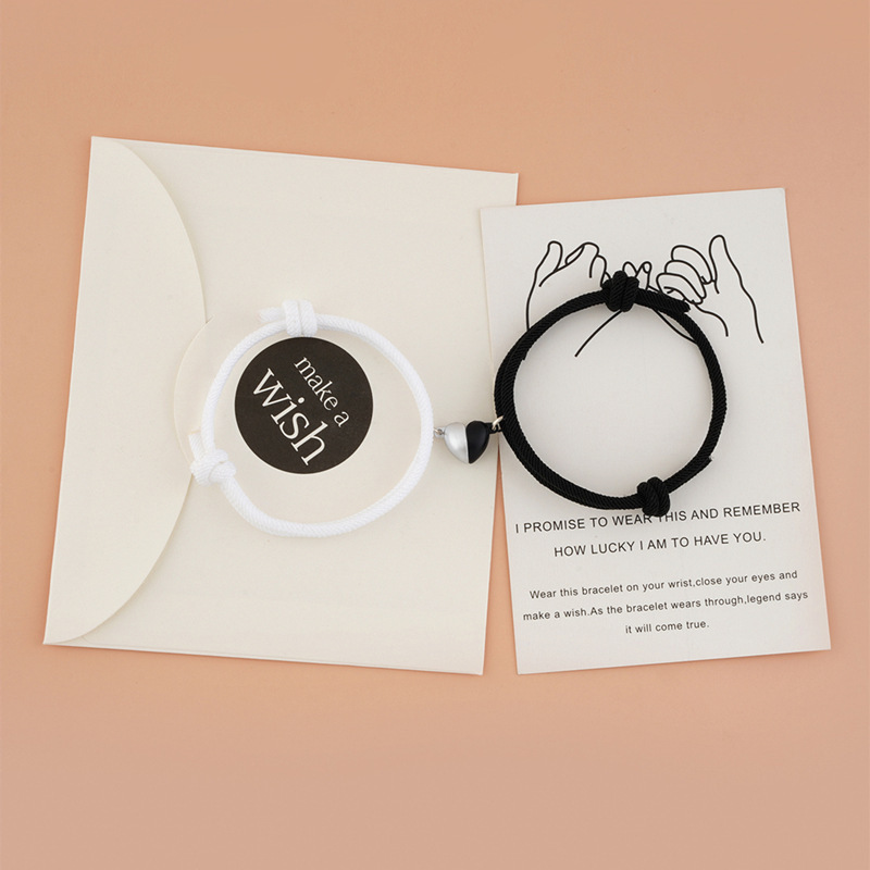 New Yin-Yang Black and White Heart Magnetic Attraction Couple Bracelets, a Pair Available for Wholesale, Versatile Chain Heart Couple Bracelets