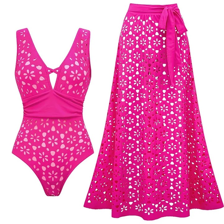 Traje rojo rosado