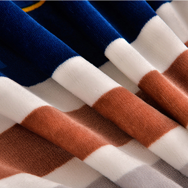 Verdickte Milchfleece-Bettwäsche-Set vierteilig, doppelseitiges Coral-Flanell, verdickte Fleece-Bettdecke, Bettlaken Winterkollektion mit Bettrock