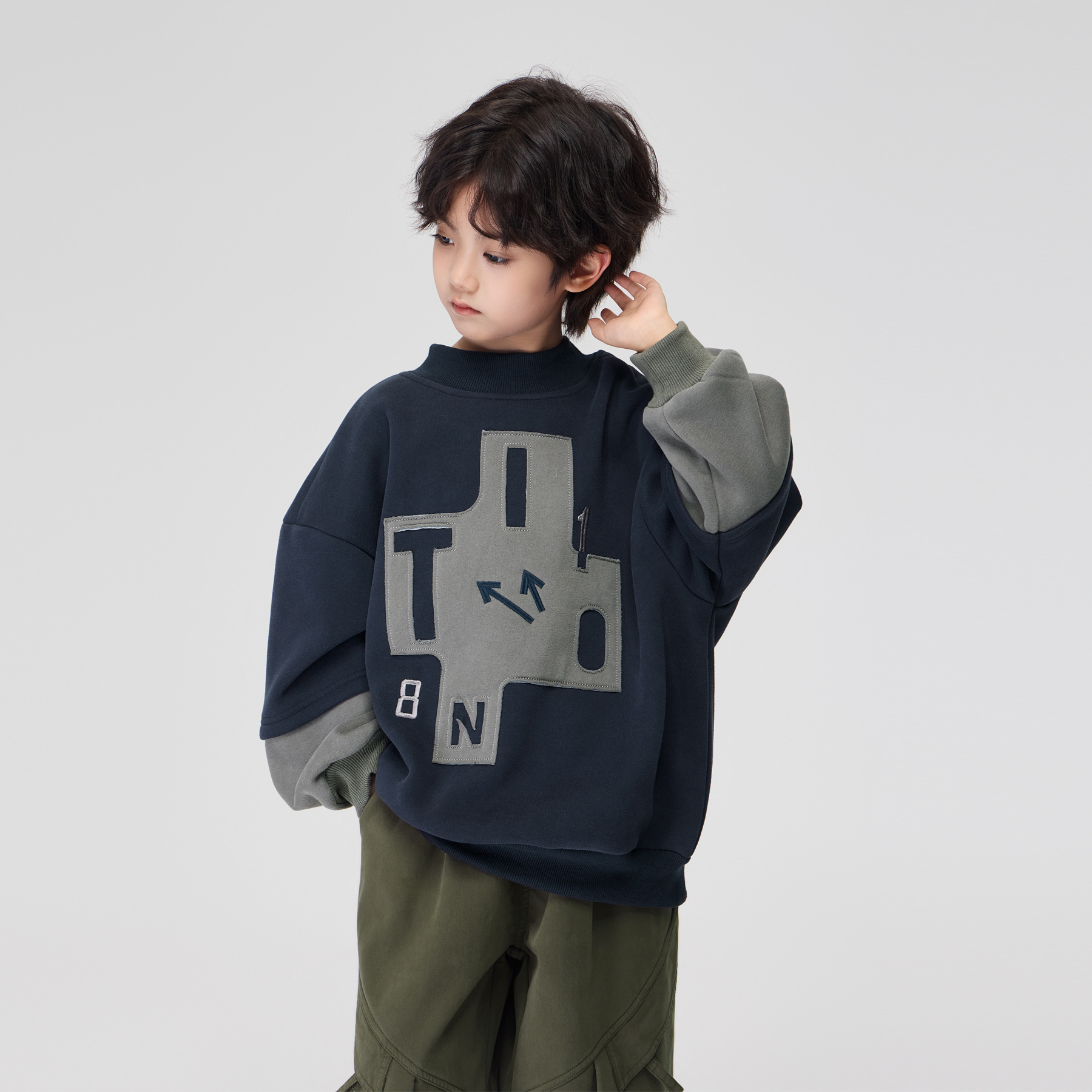 2025 New Winter Kidsren's Half Turtleneck One-Piece Velvet Casual Tops for Men, Middle and Large Kidsren with Letter Embroider Warm Sweatshirts