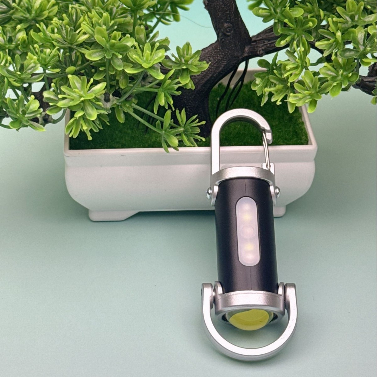 爆款应急充电宝钥匙扣迷你手电筒多功能防水超大泛光便携随身灯