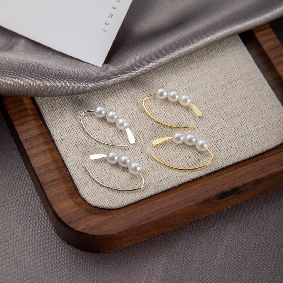 Ins Style Pearl Earrings for Women Niche Accessible Luxury Versatile Earrings High-End Retro Elegant Earrings 925 Silver Needle Wholesale