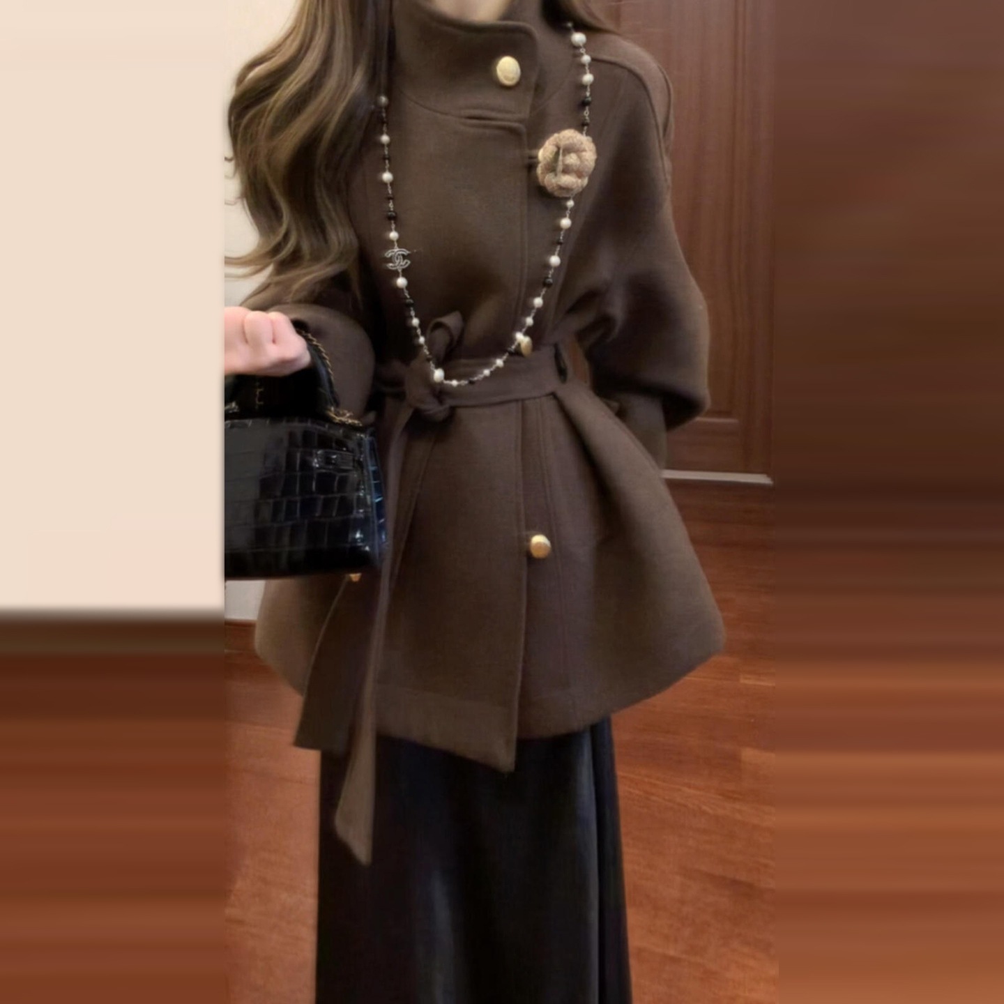 Korean-Style High-End, Very Attractive Short Woolen Coat for Women, Autumn and Winter 2025 New Model, Petite and Elegant Woolen Overcoat