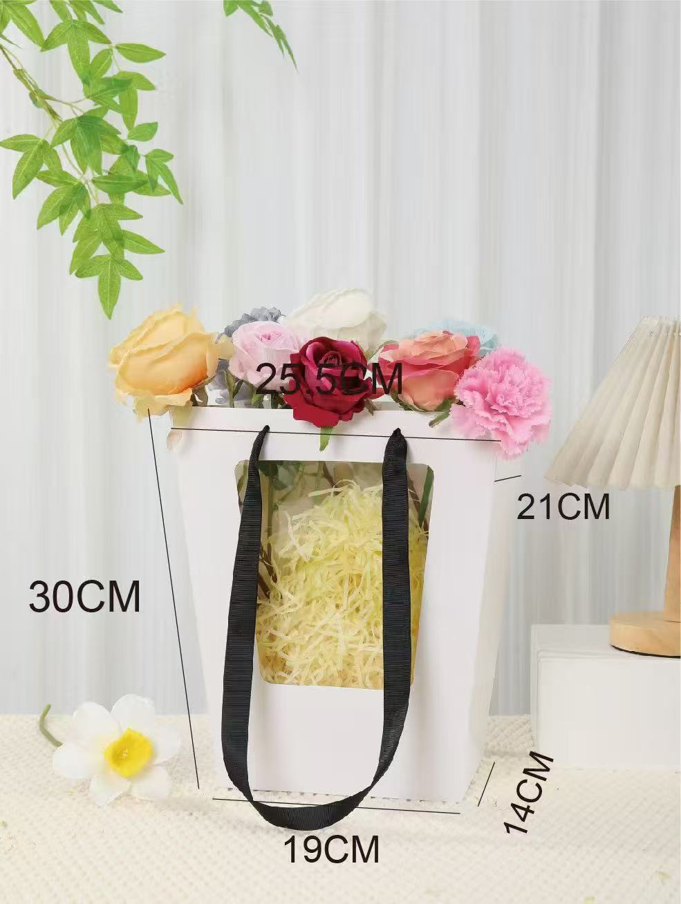 중간 사다리꼴 창문(문자 없음) 1개;