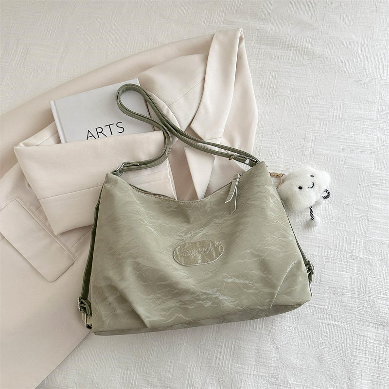 Bolsa de sensación relajada, bolsa de mujer, gran capacidad de verano, 2024, nueva bolsa de viaje de hombro de un solo tipo