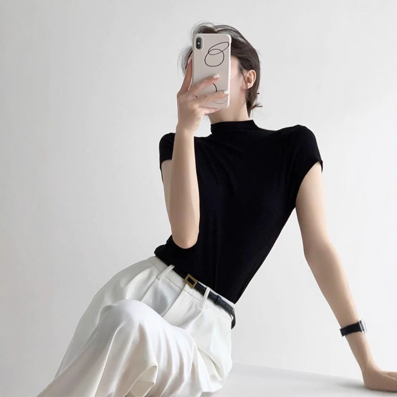 French-Style Black Short-Sleeve Turtleneck T-Shirt for Women, Unique Design, Slim-Fit Knit Top, Elegant Fitted Base Shirt French-Style Black Short-Sleeve Turtleneck T-Shirt for Women, Unique Design, Slim-Fit Knit Top, Elegant Fitted Base Shirt