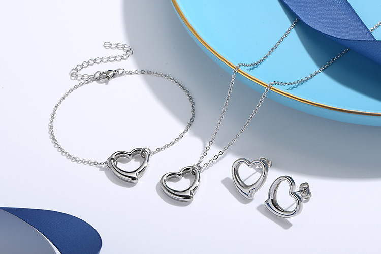 creative hollow heart-shaped pendant bracelet earrings stainless steel necklace set