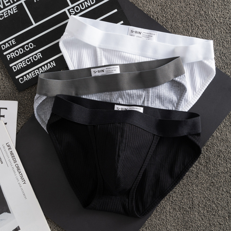 Men's Threaded Underwear Pure Cotton Briefs Solid Color Breathable Sweat-Absorbent Large Bag High Slit Shorts Trendy for All Seasons Men's Threaded Underwear Pure Cotton Briefs Solid Color Breathable Sweat-Absorbent Large Bag High Slit Shorts Trendy for All Seasons