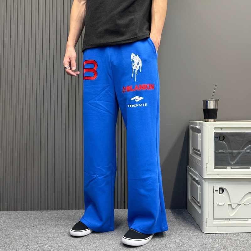 American-style embroidered, eye-catching color-blocked elastic-waist athletic sweatpants for men and women, loose straight-leg versatile casual long pants American-style embroidered, eye-catching color-blocked elastic-waist athletic sweatpants for men and women, loose straight-leg versatile casual long pants
