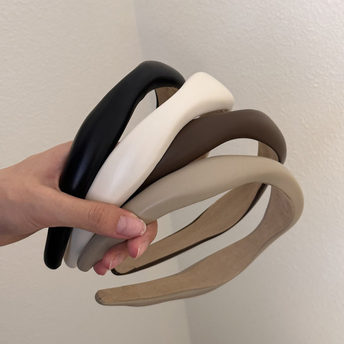 Elegant and Refined Asymmetrical Leather Headband for Women with High Forehead, Daily Versatile Hairpin, Hair Bundler, Summer Hair Accessory